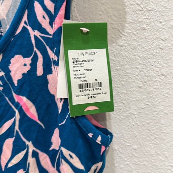NWT Lilly Pulitzer Tank top. Size Medium. Wrinkled from moving. Smoke free - Picture 3 of 4